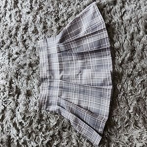 Gray Plaid Pleated Skorts Small